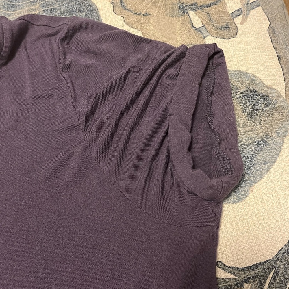 CLYDE & BAXTER Light Purple Short Sleeve Tshirt! Size L - Picture 8 of 11